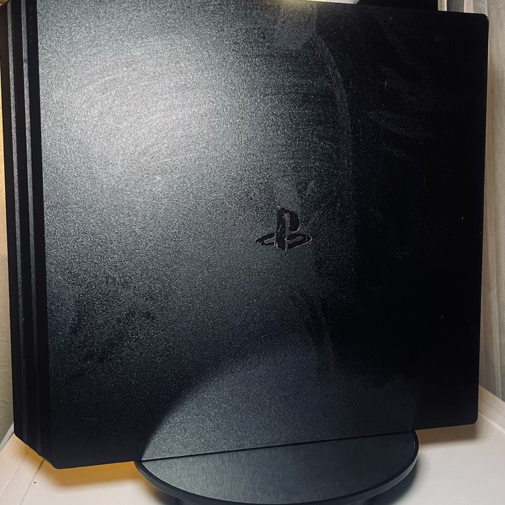 PlayStation 4 PRO Bundle